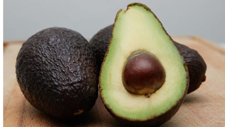 hueso-de-aguacate-beneficios