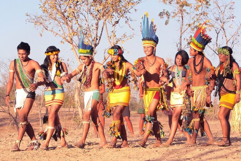 indios-en-amazonas