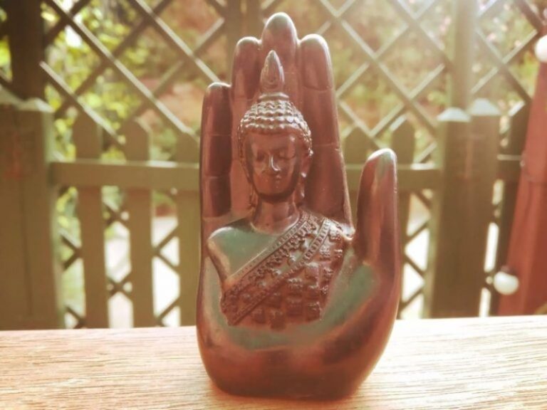 mano-de-buda
