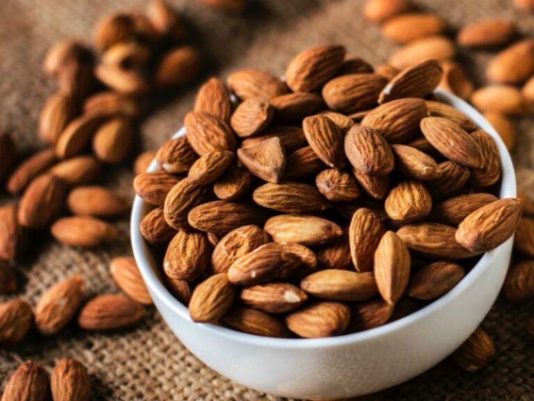 que-pasa-si-como-muchas-almendras