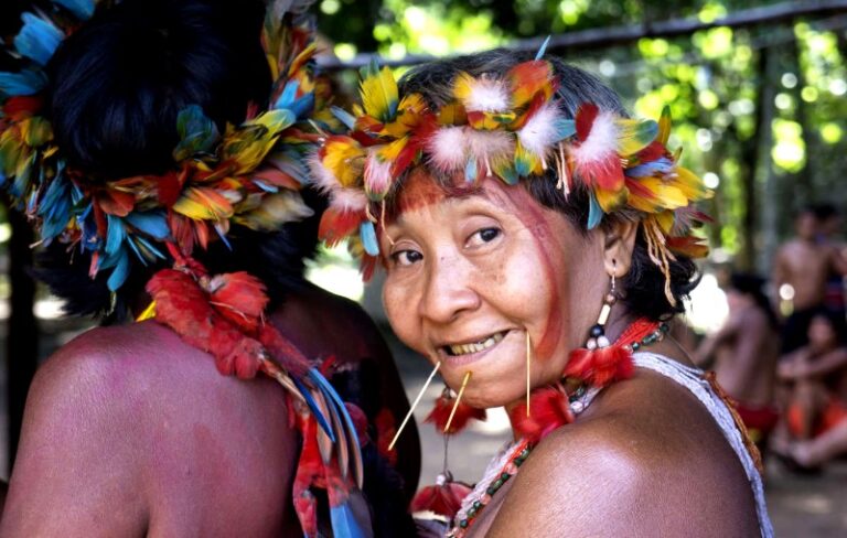 tribu-las-amazonas